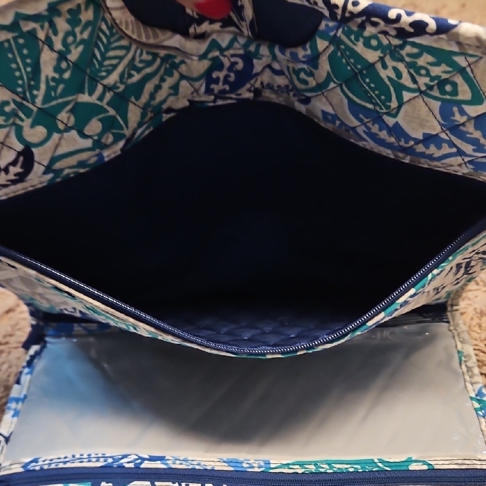Vera Bradley Quilted Hanging Travel Organizer in Santiago - Picture 5 of 10